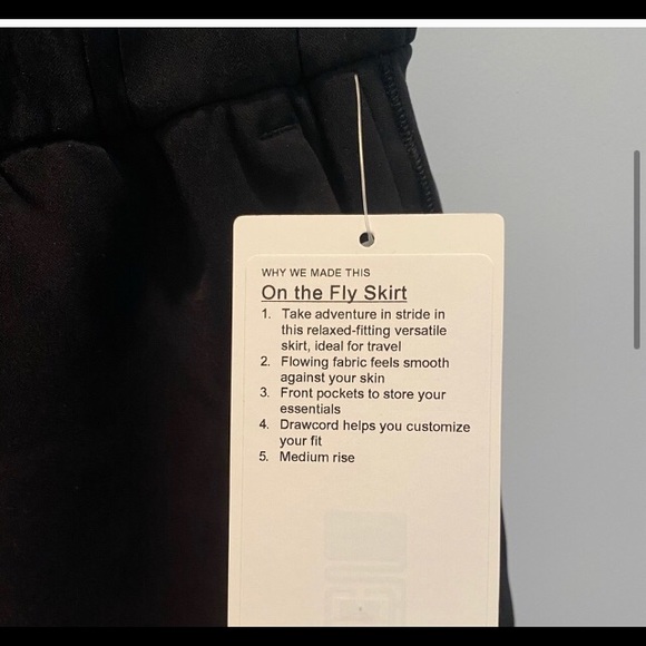 Lululemon on the fly skirt sz 0 black NWT - Picture 5 of 6